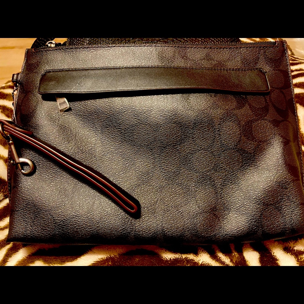 New Coach medium size Wristlet